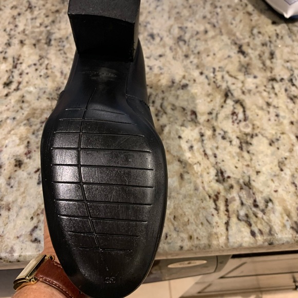 Cole Hann Saylor Grand Booties, Size 9 - Picture 9 of 10